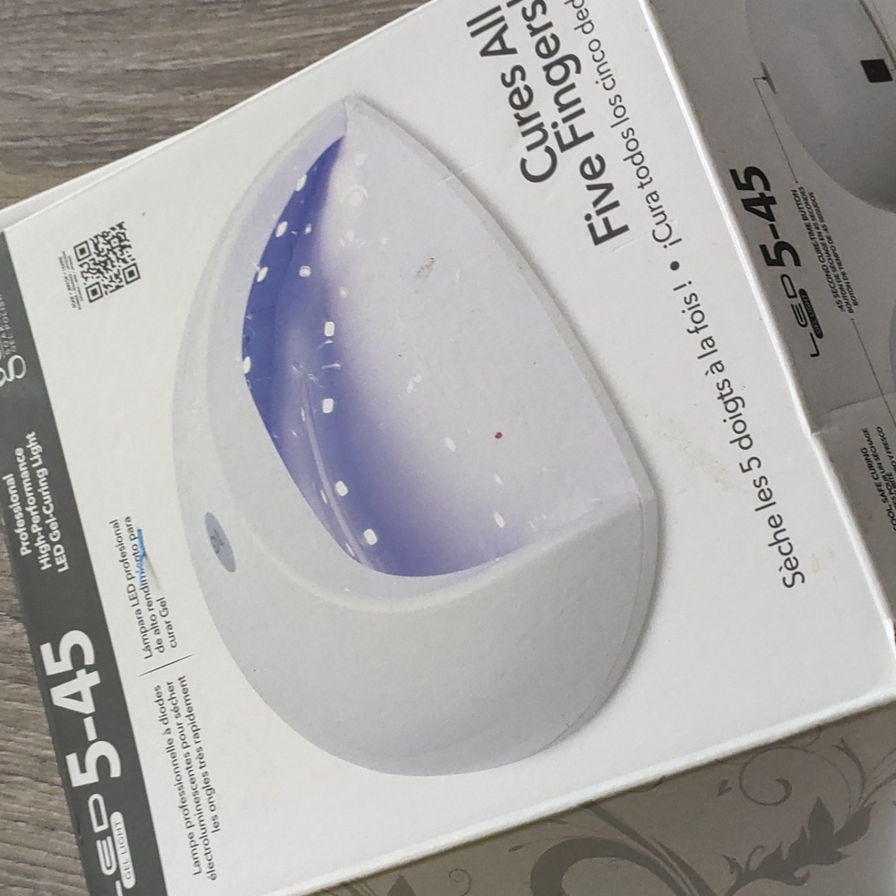 Gelish uv light
